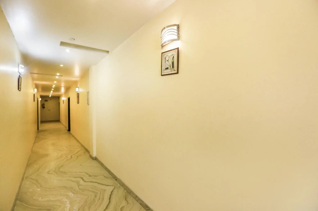 Collection O 65905 Hotel Grand Shoba Inn