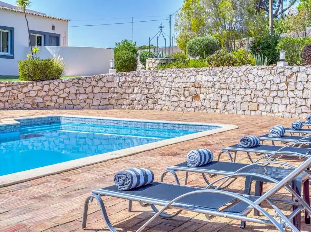 Stunning Carvoeiro Villa Casa Relva Branca 3 Bedrooms Tennis Court Distant Sea Views