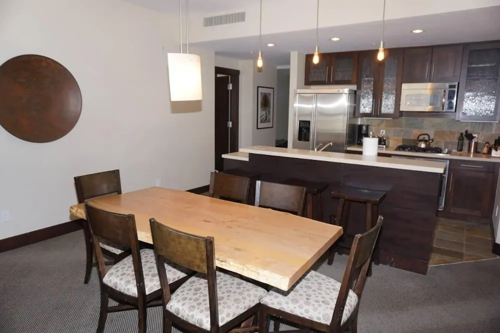 120 Carriage Way 2205