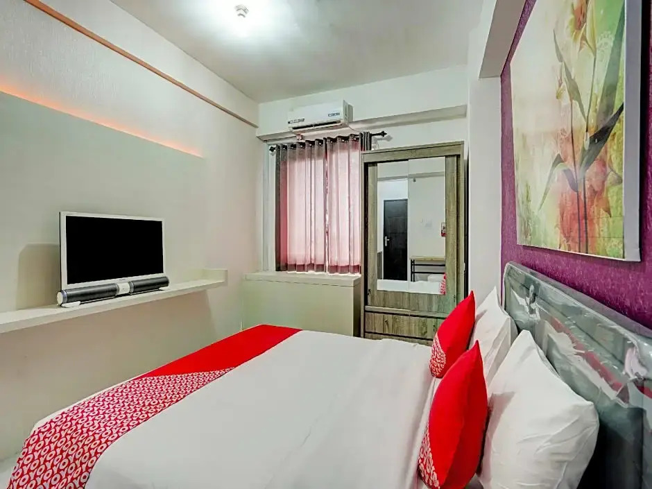 OYO Flagship 90087 Apartment Menara Rungkut 2