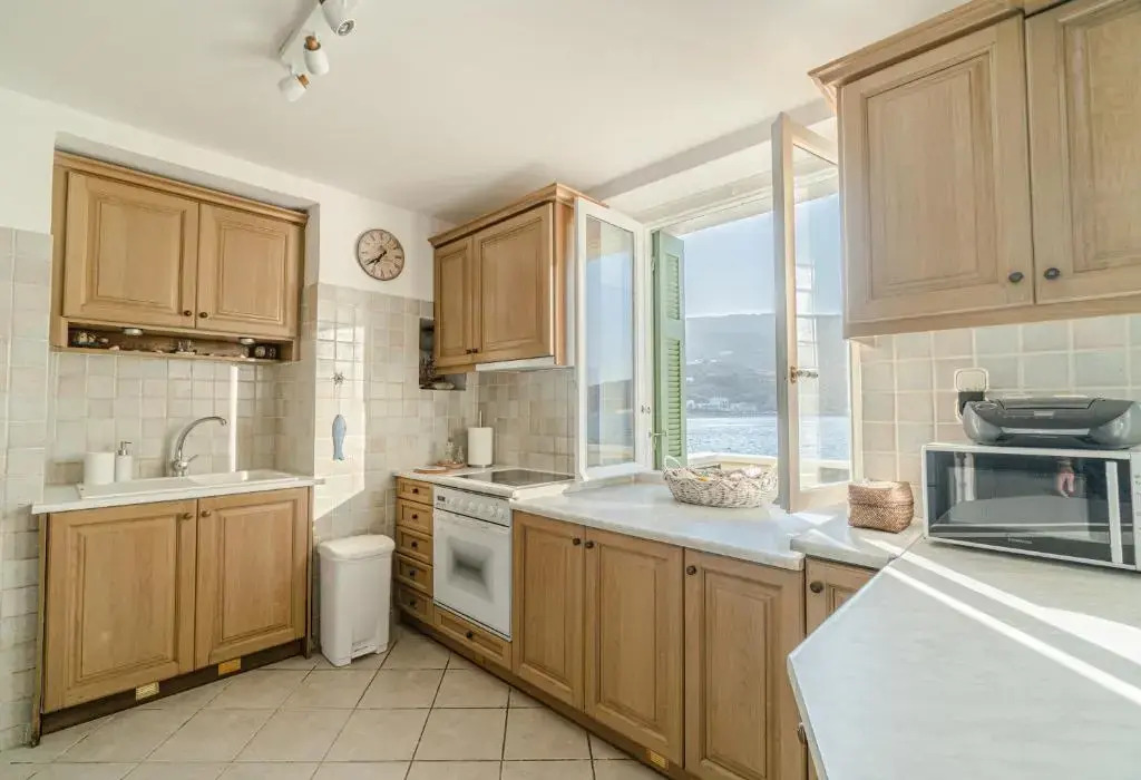 Seafront House in Andros Town with Sunrise & Ocean Views