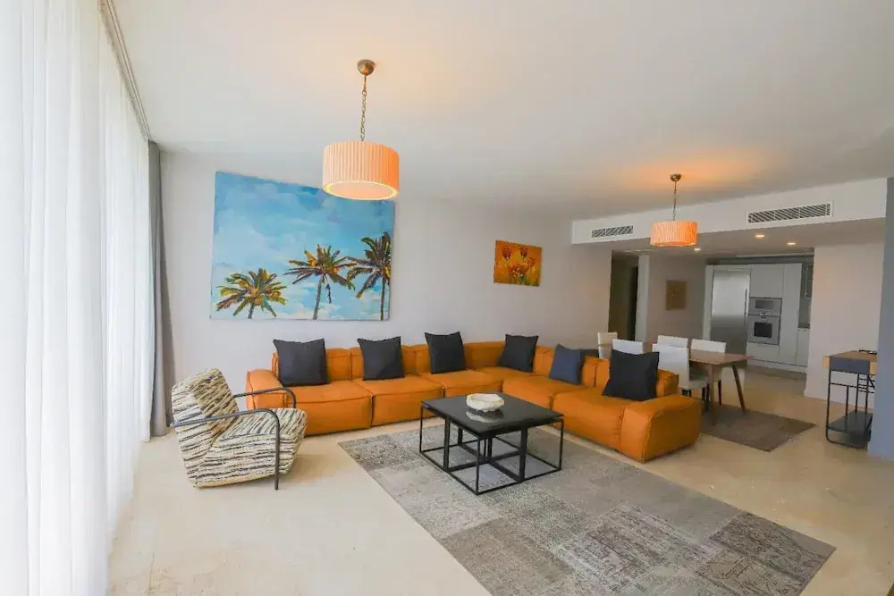 Private Garden Oasis in 4-bed Flat, With Hotel Perks