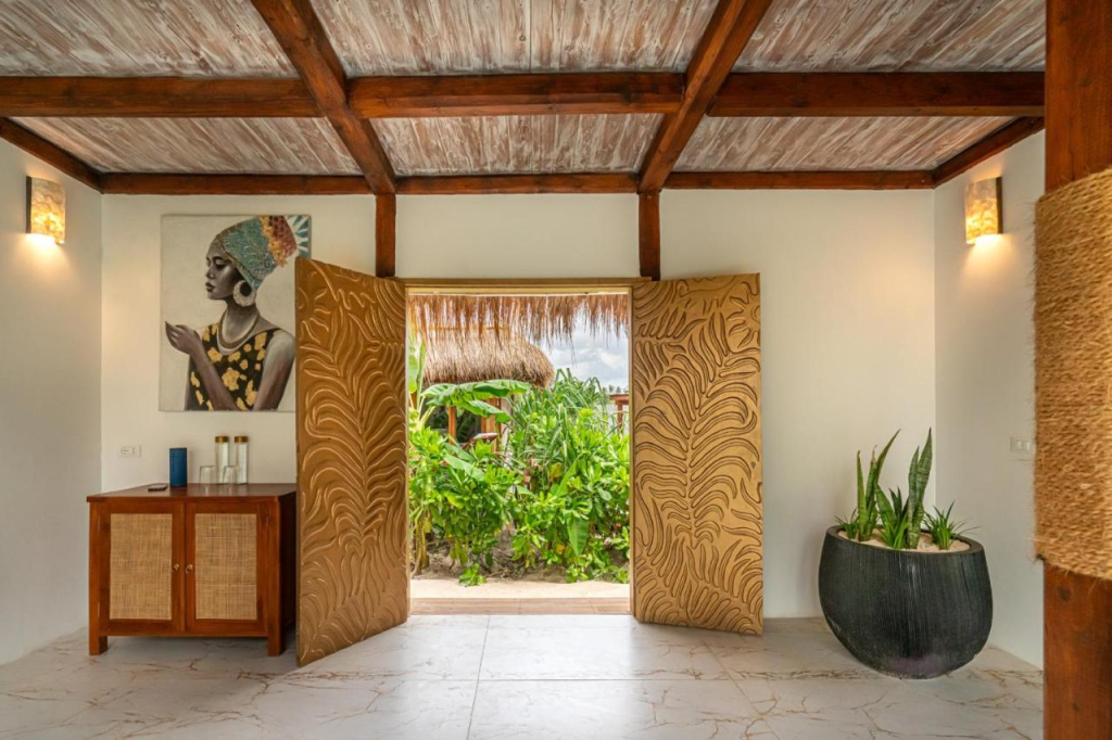 Sensations Eco-Chic Hotel