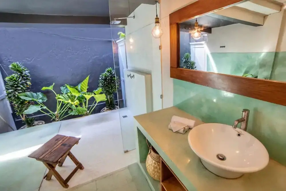 The Aryana Estate
