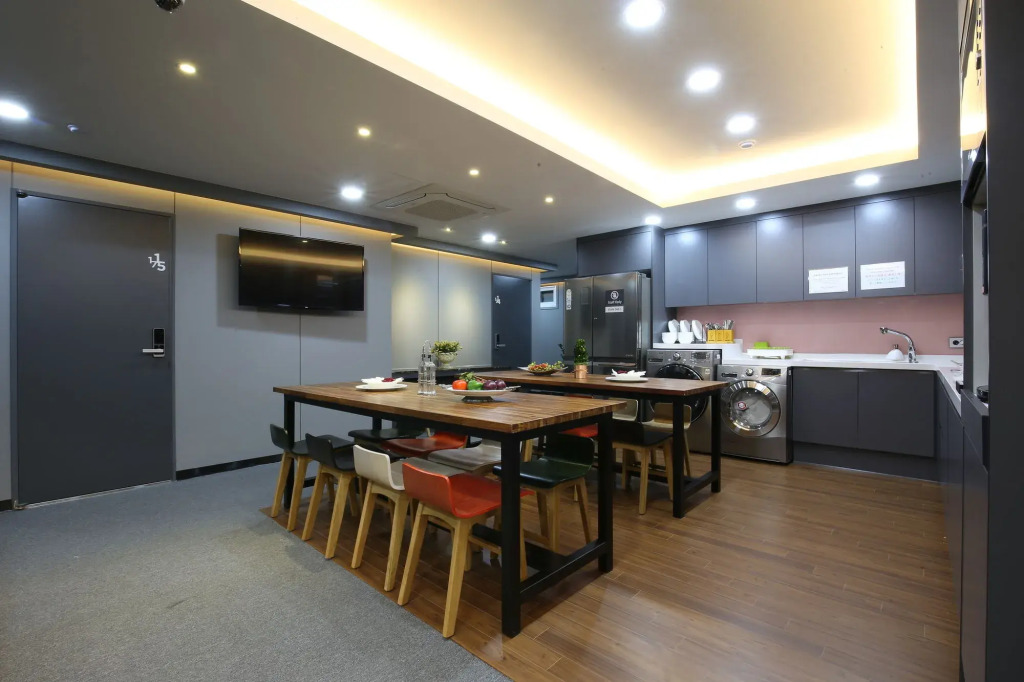 Step Inn Myeongdong 1