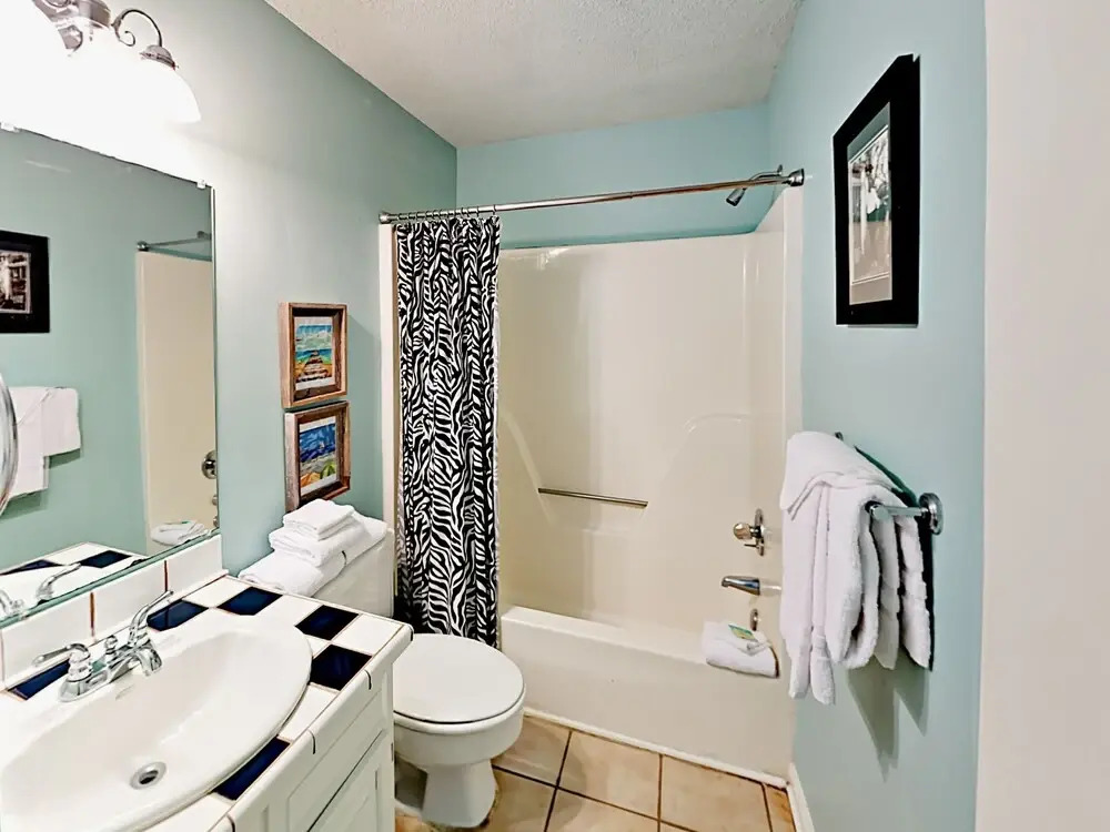 635 Bonita Court Cottage 3 Bedrooms 2 Bathrooms Cottage