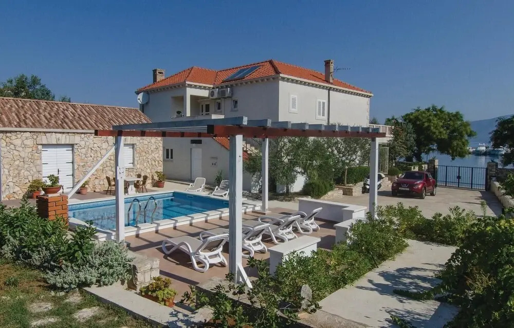 Beautiful Home in Lumbarda With 4 Bedrooms, Wifi and Outdoor Swimming Pool