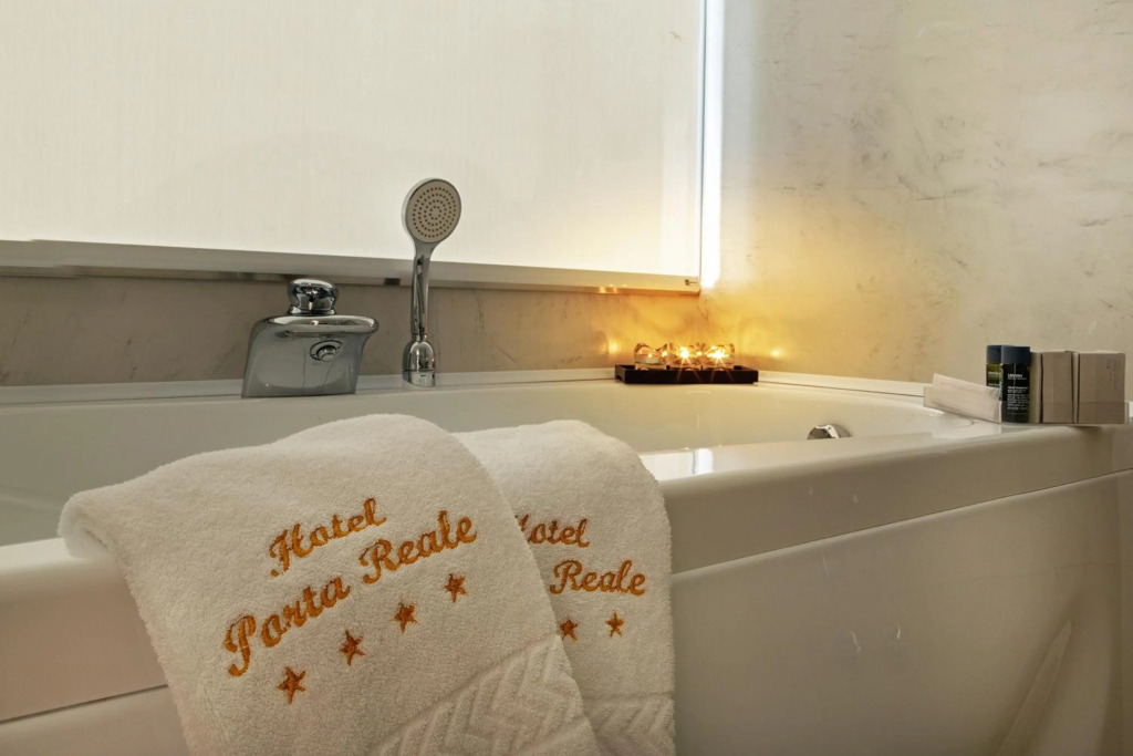 Hotel Porta Reale