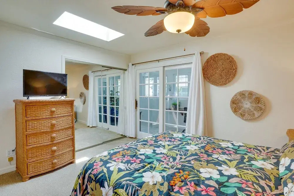 Dreamy Catalina Island Home, Walk to Beach & Ferry
