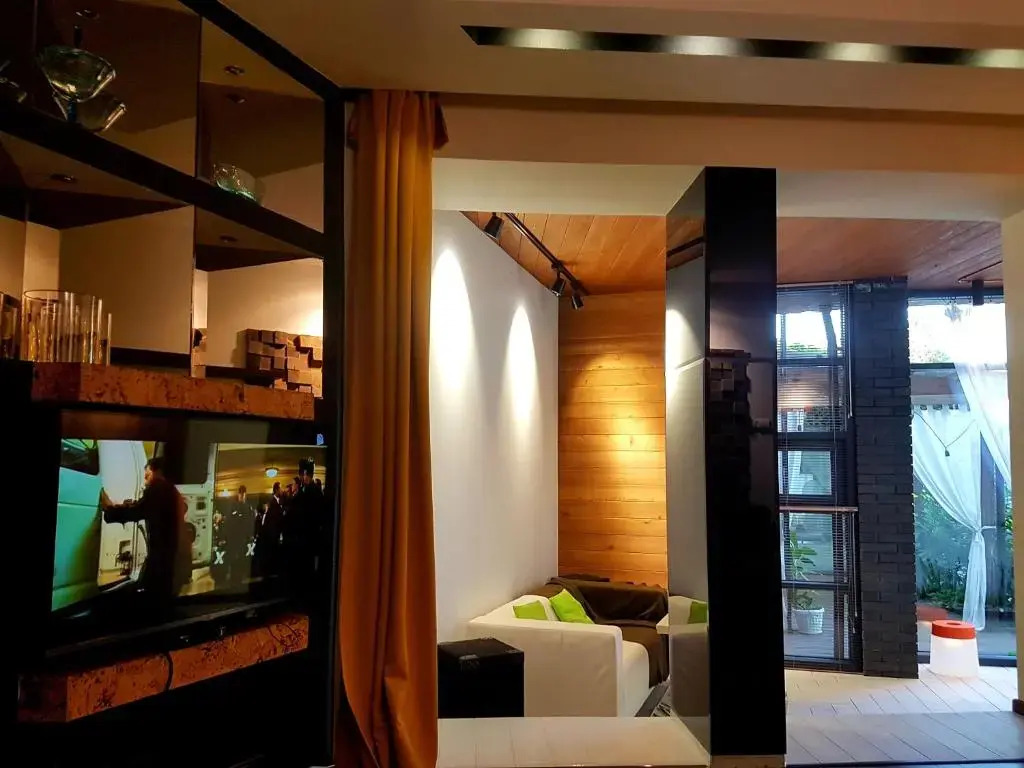  L'House Taganrog 