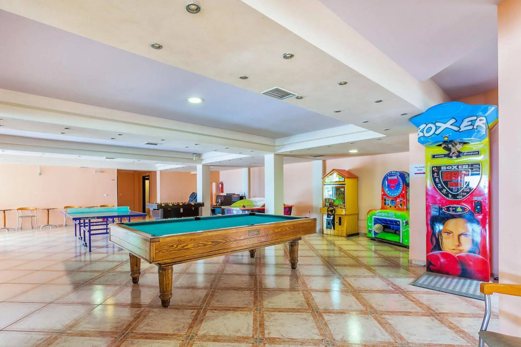 Atrium Hotel