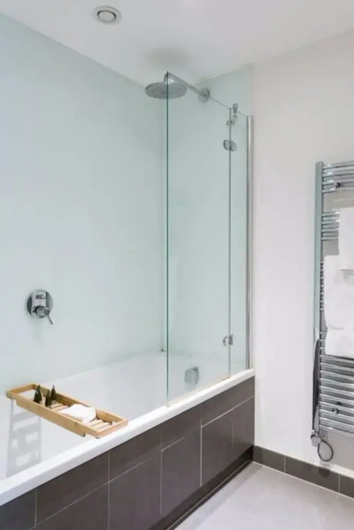 Modern 2 Bed Flat in Shoreditch with Roof Garden