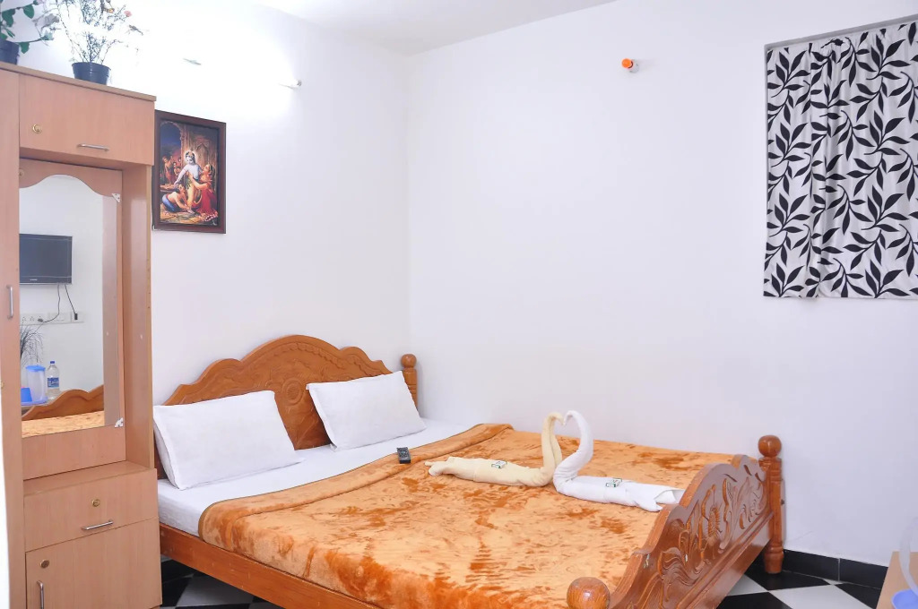 Yogi Residency