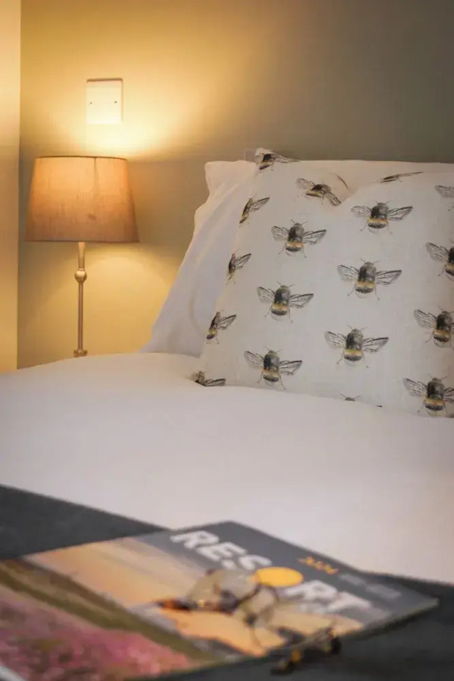Lemon Tree Rooms - Newly Refurbished Coastal Stay