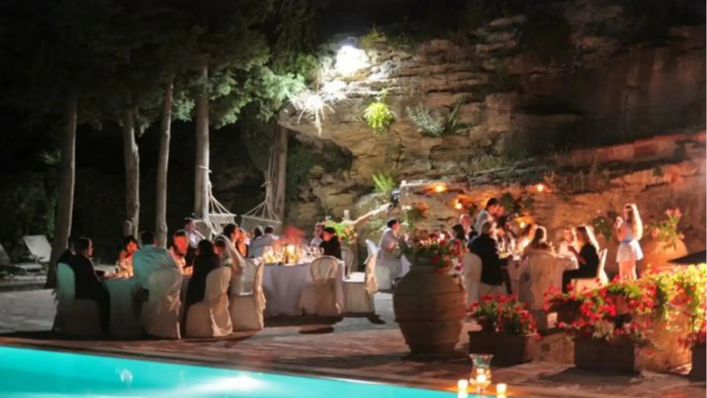 Imposing Villa With 5 Apartments Ideal for Groups Pool -aia Vecchia