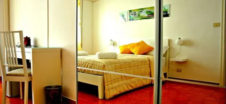 Your Rhome B&B
