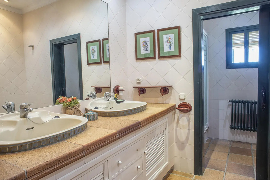 Private Villa Cortijo Sierra y Lago with private swimming pool