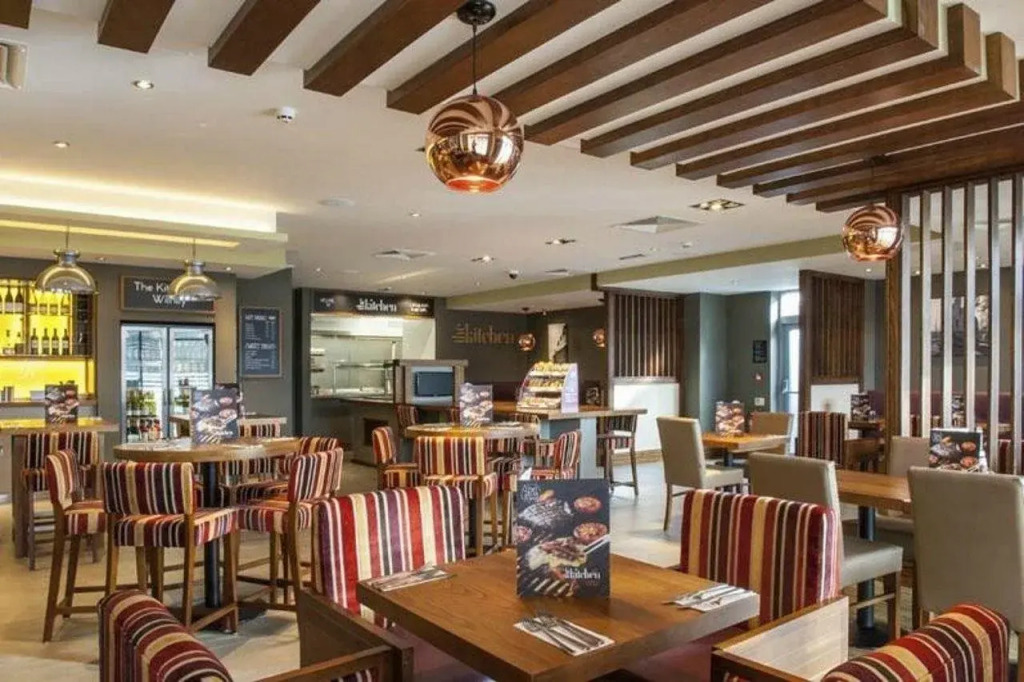 Premier Inn Witney