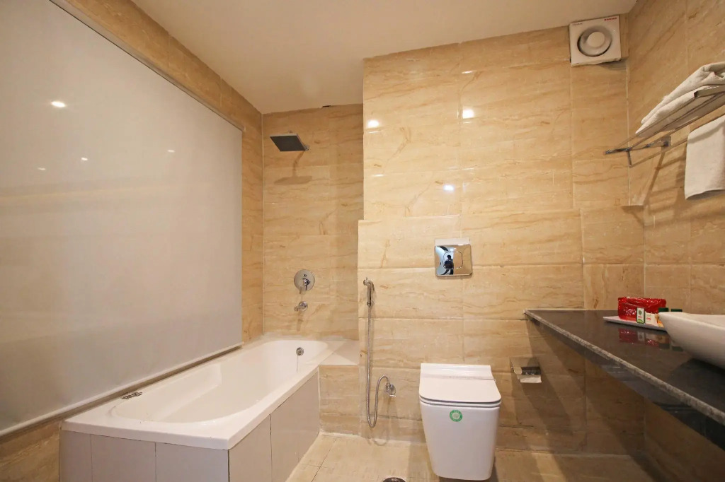 OYO 4964 Golden Oyster Suites