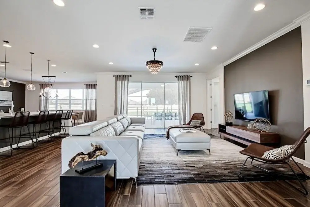 Very Private Surroundings Pool, Game Room & More! 7 Bedroom Home