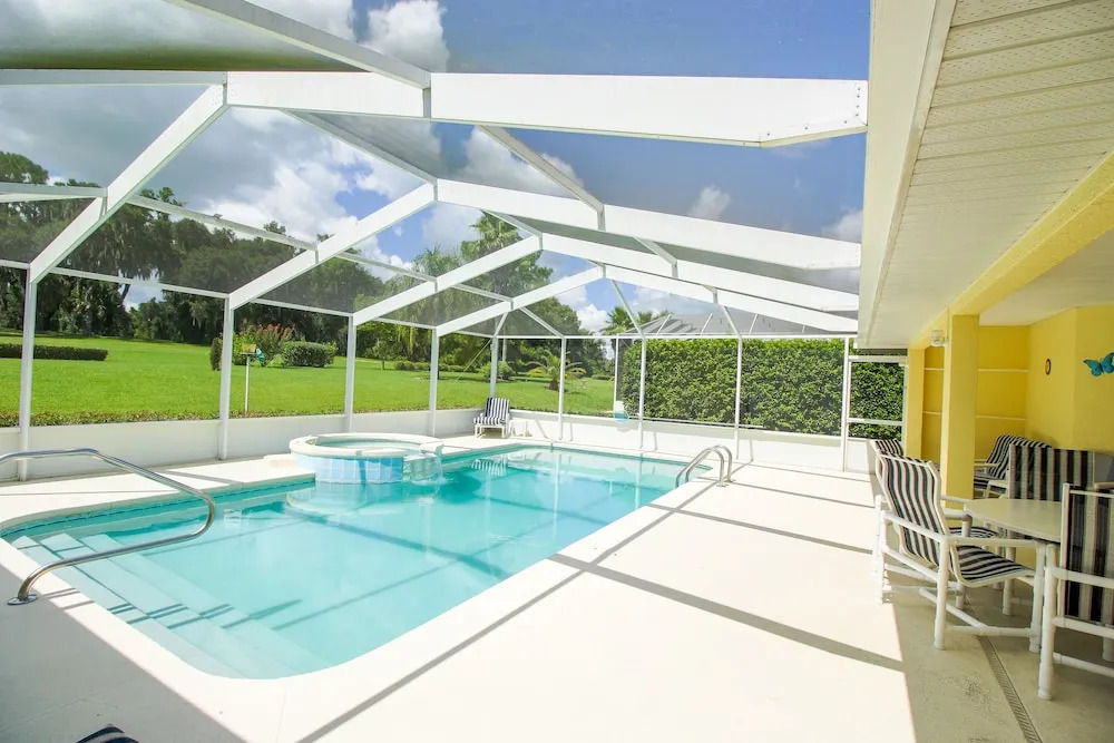 Beautiful & Sunny Pool With Golf View 4 Bedroom Home by RedAwning