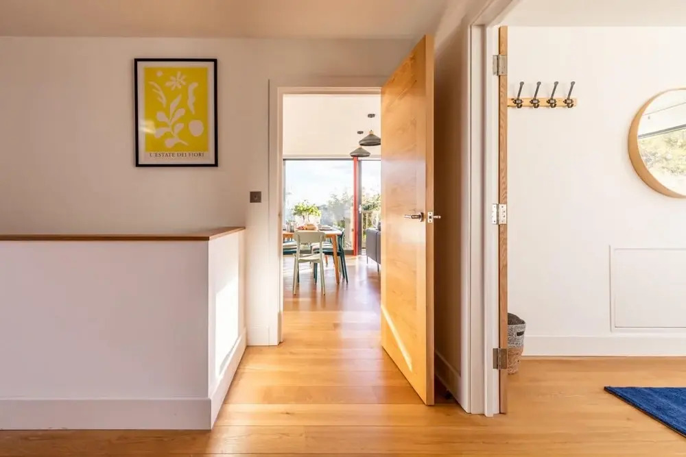 Modern 5 Bedroom Home With Garden Panoramic Views
