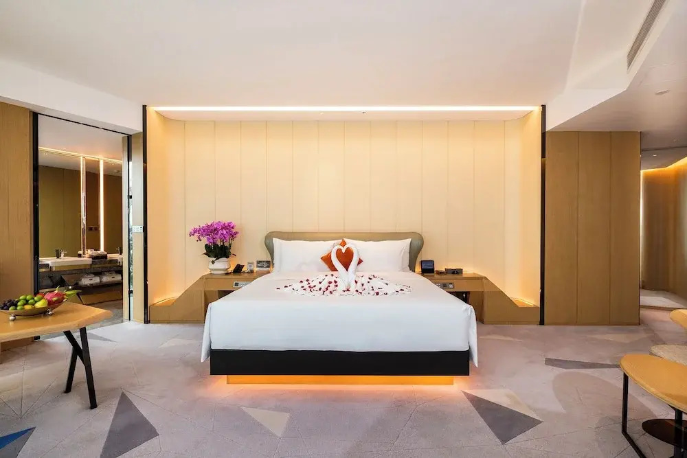 K · International Hotel