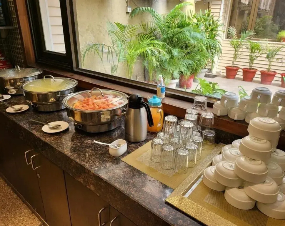 UDS Villa Scandinavian - Next to VFS, Walking to Connaught Place