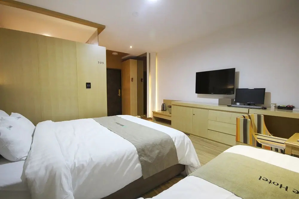 Wate Hotel