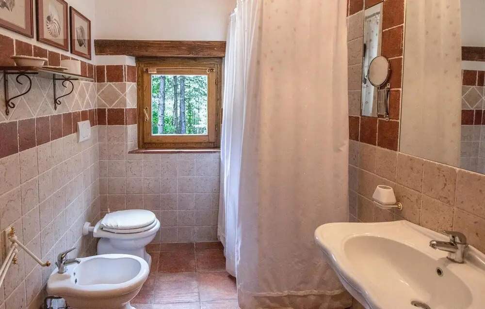 Stunning Home in Massa Marittima With Wifi and 6 Bedrooms