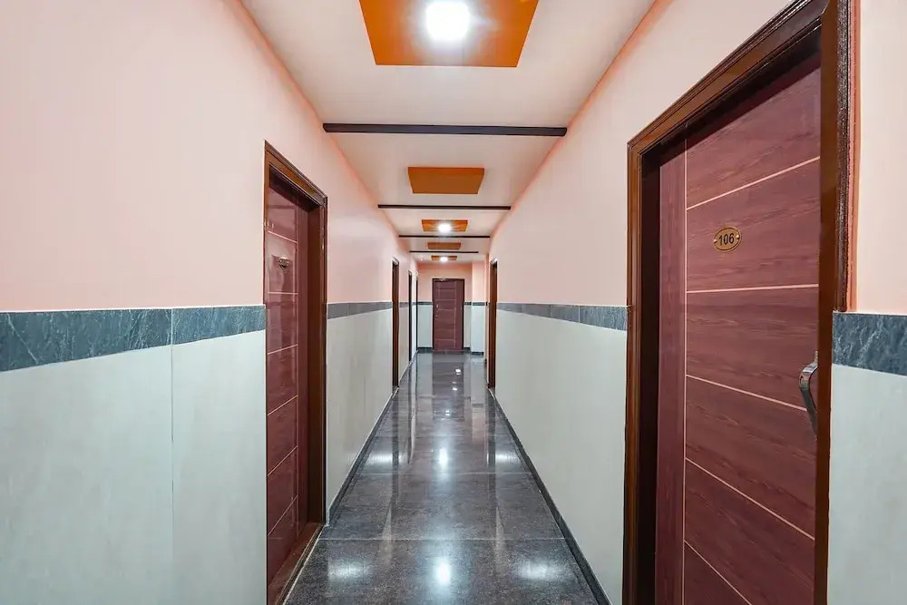 FabHotel Galaxy Heights - Nagavara
