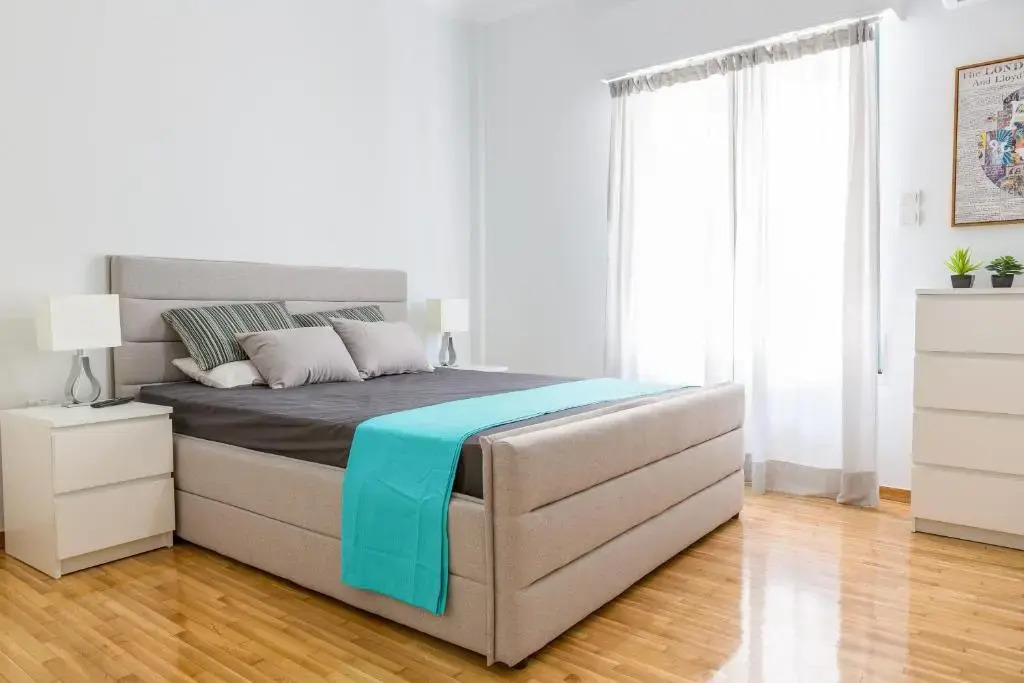 Newly Renovated 100m² Stylish Urban Flat