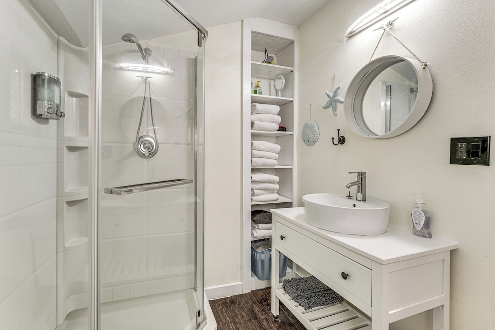 Rockaway Beach Home w/ Attached Dock Slip Included