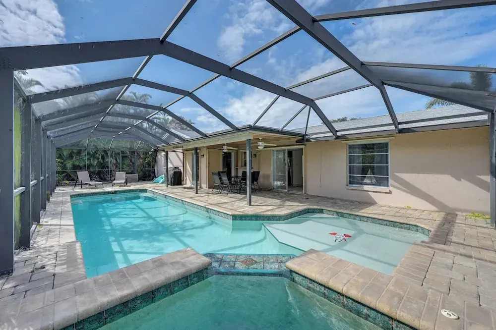 3 Mi to Naples Botanical Garden: Home w/ Hot Tub!
