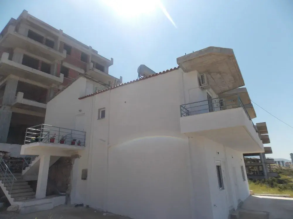 Camela Apartments