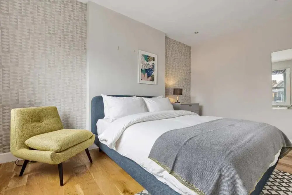 Modern & Chic 2bed Hampstead Duplex 1 min to Tube