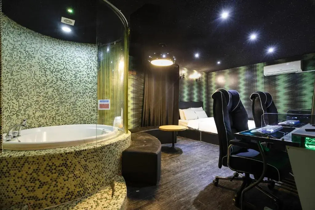 Laria Hotel