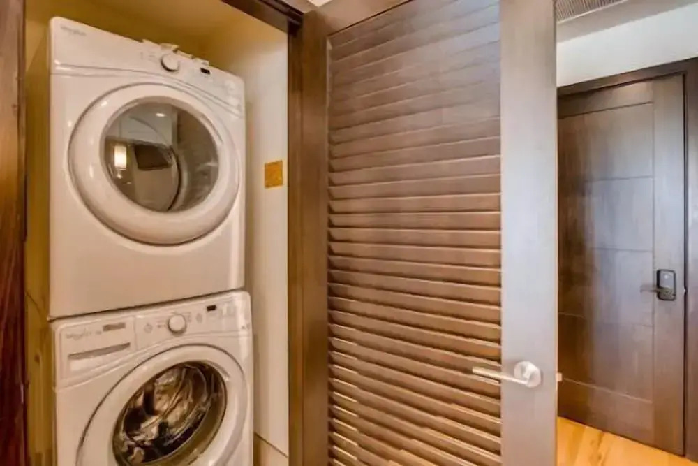 Vail Lion 1 Bedroom Mountain Vacation Rental Just Steps From the Eagle Bahn Gondola
