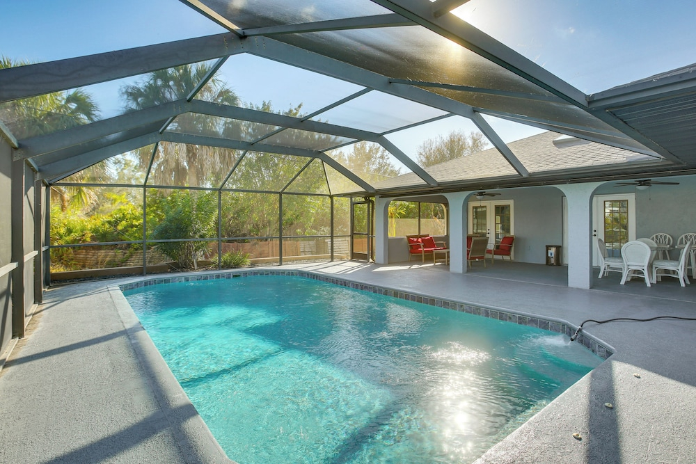 Poolside Bliss! Port Charlotte Haven 4 Mi to Beach