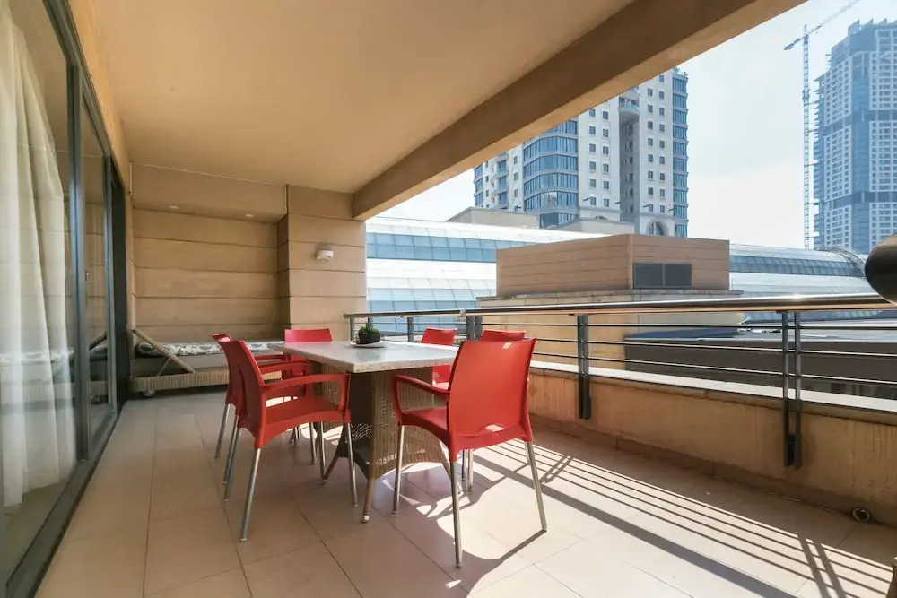 Raphael Suites
