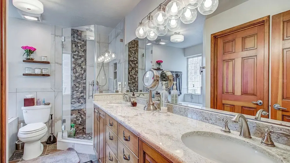 Hot Tub, Walk to Main Street + Town Ski Lift Park Ave Getaway by Avantstay