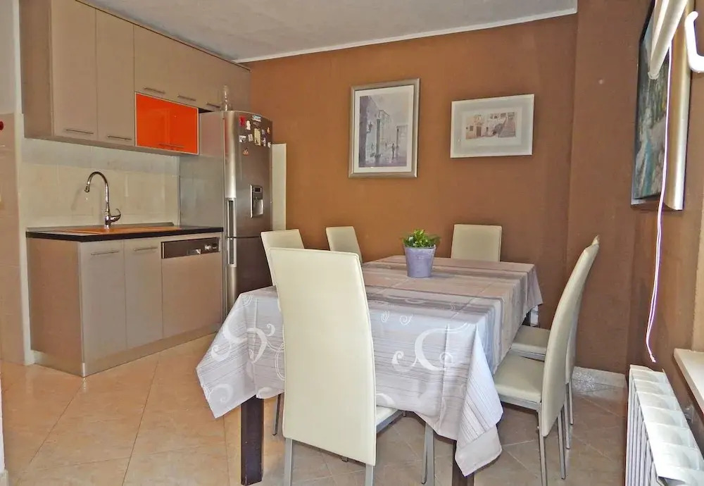 Apartments Josip