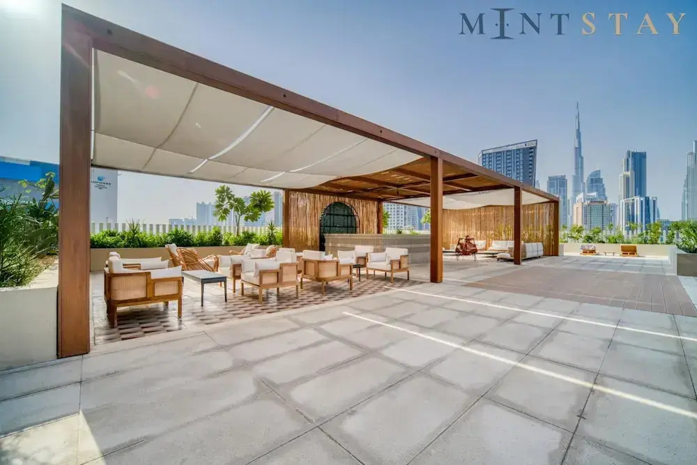 Chic Studio w Panoramic Burj Khalifa Views