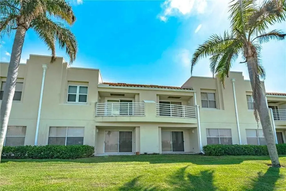 Vista Verde North - Two Bedroom Condo - 5-231