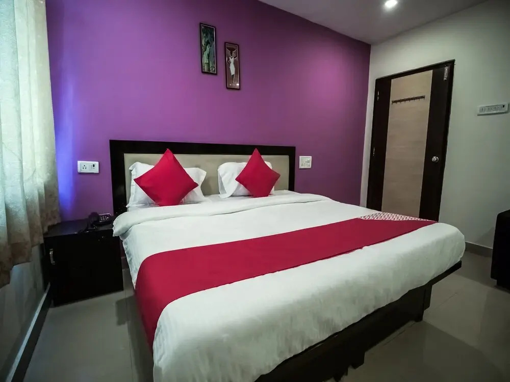OYO 11966 Grand Euro Park Hotel