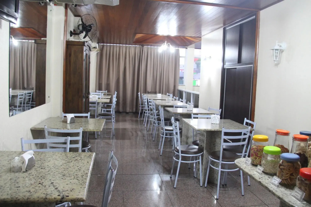 Oasis Chartouni Hotel