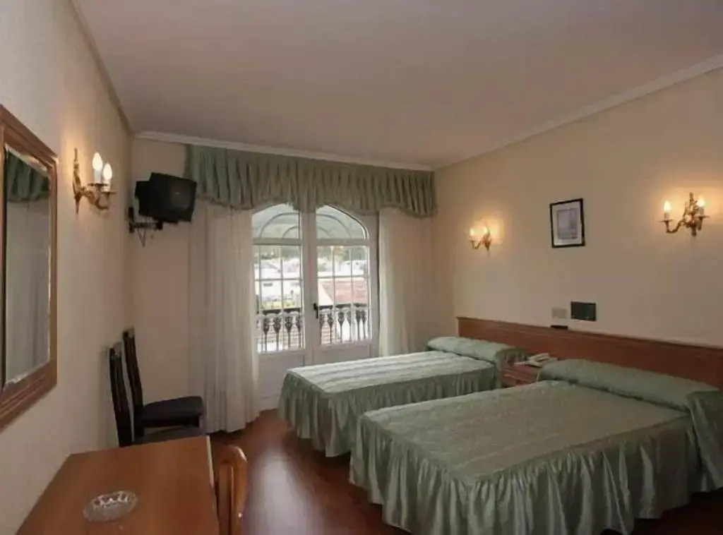 Hotel Larry