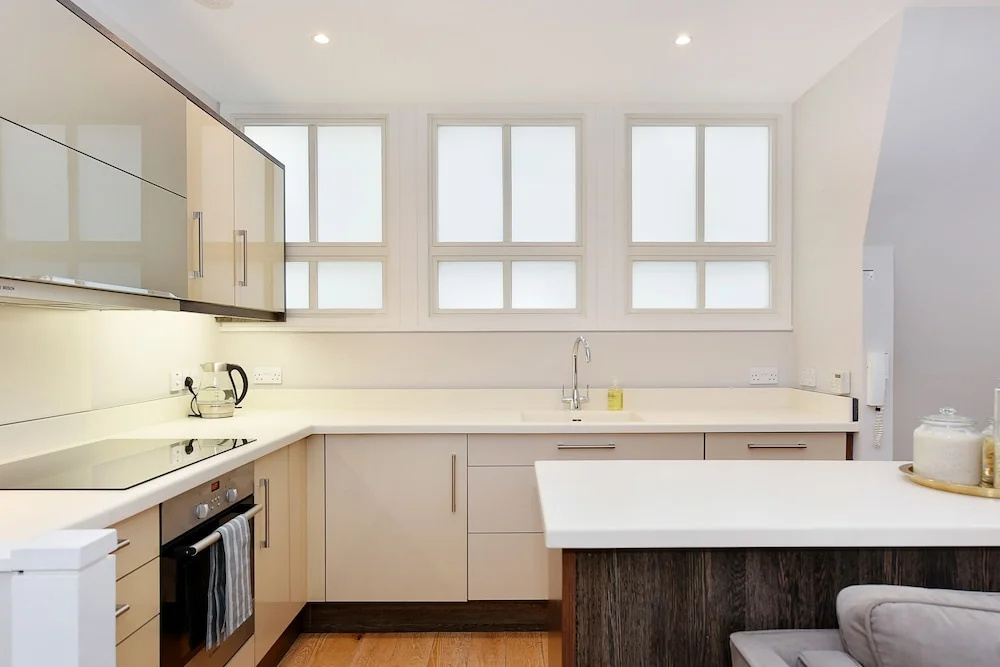 London Choice - South Kensington Mews II