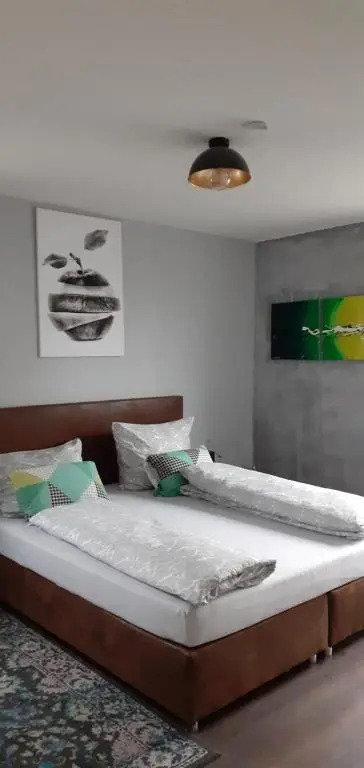 Virginie Fewo Nr 2 90qm inclusive Balkon und privatem Parkplatz