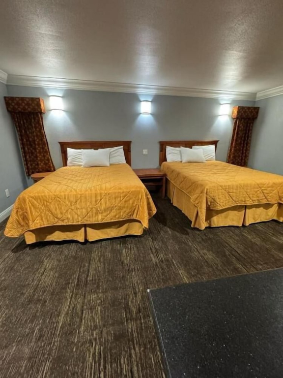 Sunrise Inn